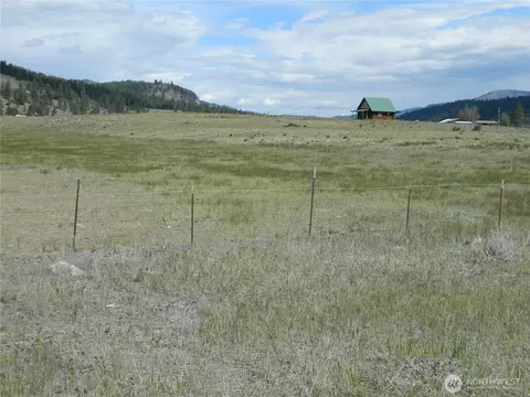 4 Duck Flats Rd, Tonasket, WA 98855