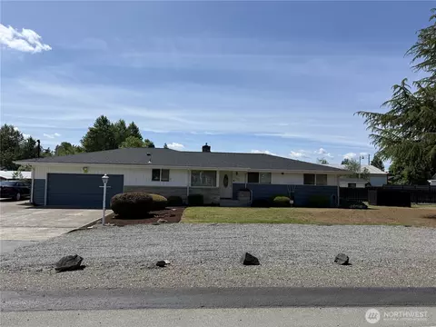 10420 Waller Rd E, Tacoma, WA 98446