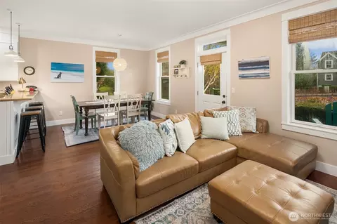 Living - 24 Float Ln, Pacific Beach, WA 98571 photo 2 of 3