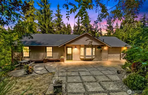 5827 176th Dr SE, Snohomish, WA 98290