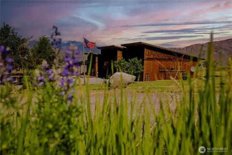 74 Sawtooth Vista Rd, Pateros, WA 98846