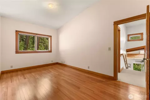 Bedroom - 12 Tuckaway Rd, Twisp, WA 98856 photo 5 of 7