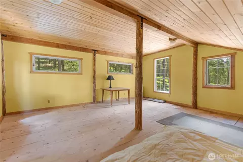 Bedroom - 12 Tuckaway Rd, Twisp, WA 98856 photo 7 of 7