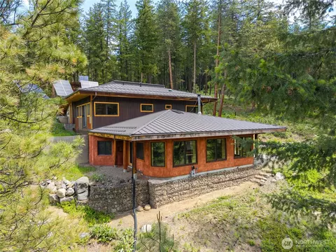 Exterior - 12 Tuckaway Rd, Twisp, WA 98856 photo 3 of 7