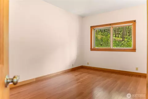 Bedroom - 12 Tuckaway Rd, Twisp, WA 98856 photo 6 of 7