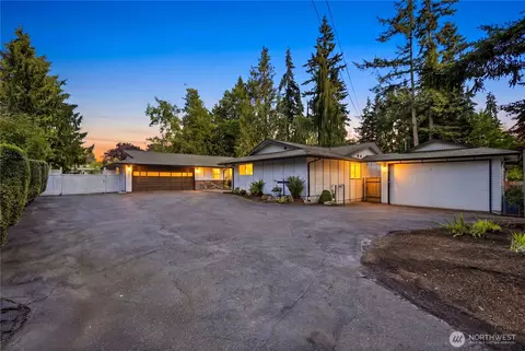 19319 76th Ave W, Lynnwood, WA 98036
