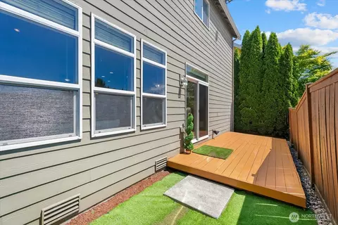 Exterior - 822 235th Pl SE, Bothell, WA 98021 photo 6 of 6