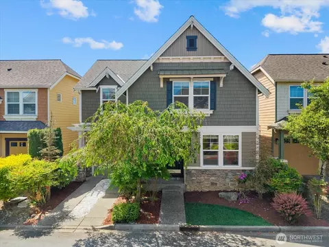 Exterior - 822 235th Pl SE, Bothell, WA 98021 photo 2 of 6