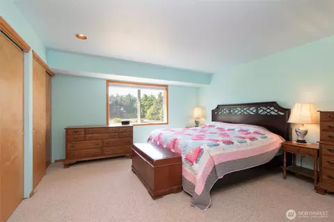 Bedroom - 101 Timothy Ln, Sequim, WA 98382 photo 3 of 4