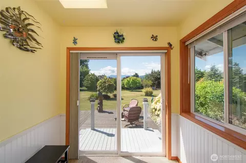 Entry Way - 101 Timothy Ln, Sequim, WA 98382 photo 4 of 5