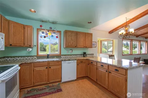 Kitchen - 101 Timothy Ln, Sequim, WA 98382 photo 3 of 3