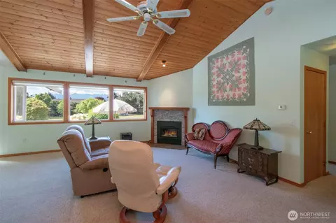 Living - 101 Timothy Ln, Sequim, WA 98382 photo 1 of 2