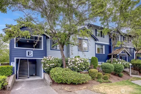 10825 SE 200th St #E202, Kent, WA 98031