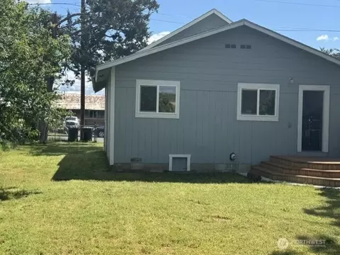 Exterior - 940 Edith Ave, Walla Walla, WA 99362 photo 2 of 2