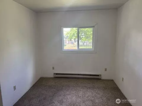 Bedroom - 940 Edith Ave, Walla Walla, WA 99362 photo 1 of 3