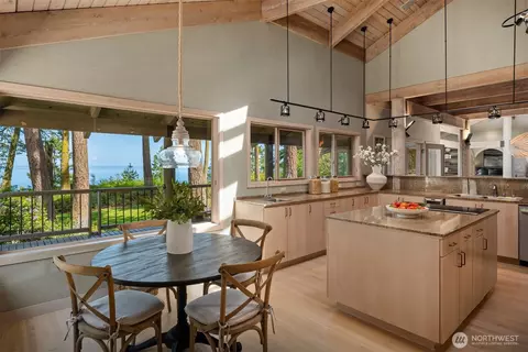 Kitchen - 4065 E Sequim Bay Rd #12, Sequim, WA 98382 photo 3 of 4