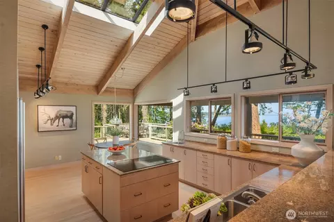Kitchen - 4065 E Sequim Bay Rd #12, Sequim, WA 98382 photo 1 of 4