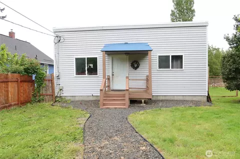 1405 Flower Ave, Port Orchard, WA 98366