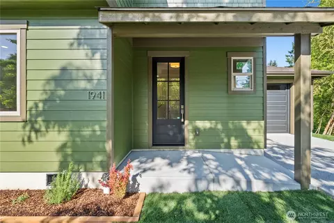 1941 Division St NW, Olympia, WA 98502