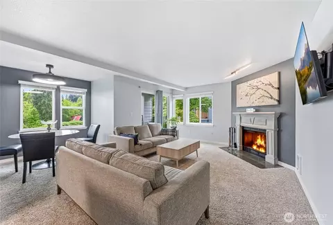 Living - 20330 Bothell Everett Hwy #C201, Bothell, WA 98012 photo 1 of 3
