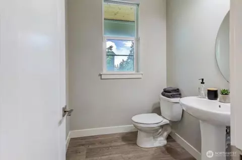 Bath - 3325 167th Pl SE, Bothell, WA 98012 photo 5 of 5