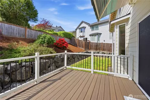 Exterior - 24012 21st Ave W, Bothell, WA 98021 photo 3 of 5