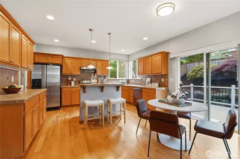 Kitchen - 24012 21st Ave W, Bothell, WA 98021 photo 3 of 4
