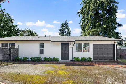 11829 SE 318th Pl, Auburn, WA 98092
