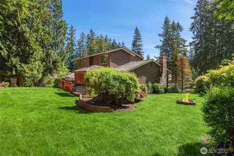 Exterior - 118 171st Pl SE, Bothell, WA 98012 photo 2 of 10