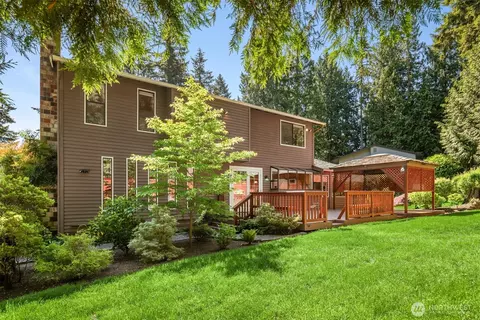 Exterior - 118 171st Pl SE, Bothell, WA 98012 photo 7 of 10