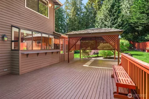 Exterior - 118 171st Pl SE, Bothell, WA 98012 photo 4 of 10