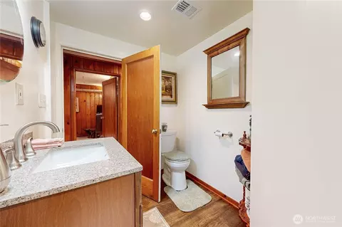 Bath - 558 Juniper St, Walla Walla, WA 99362 photo 4 of 5