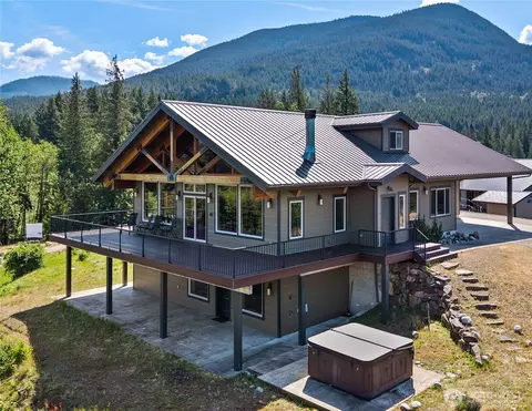 156 Burl Ln, Packwood, WA 98361