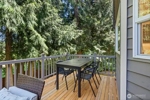 Exterior - 15732 111th Ave NE, Bothell, WA 98011 photo 3 of 10