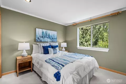 Bedroom - 15732 111th Ave NE, Bothell, WA 98011 photo 4 of 6