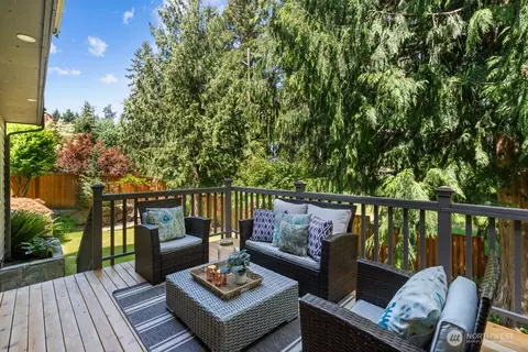 Exterior - 15732 111th Ave NE, Bothell, WA 98011 photo 4 of 10