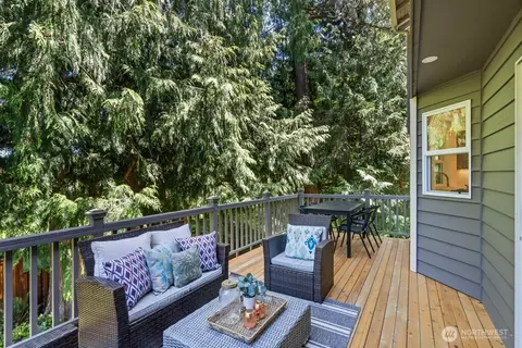 Exterior - 15732 111th Ave NE, Bothell, WA 98011 photo 5 of 10