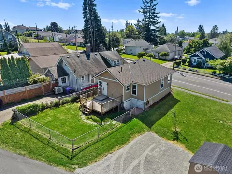 View/Area - 1823 Summit Ave, Everett, WA 98201 photo 4 of 14