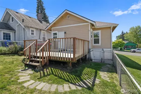 Exterior - 1823 Summit Ave, Everett, WA 98201 photo 7 of 7
