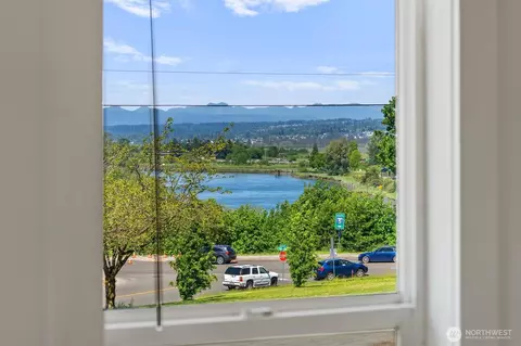 View/Area - 1823 Summit Ave, Everett, WA 98201 photo 3 of 14