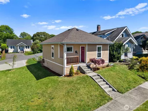 Exterior - 1823 Summit Ave, Everett, WA 98201 photo 1 of 7
