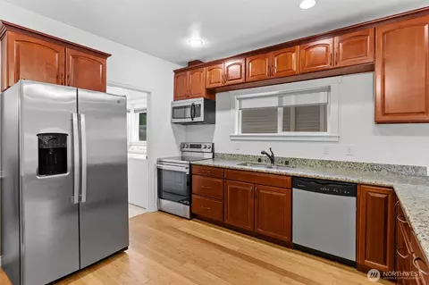 Kitchen - 1823 Summit Ave, Everett, WA 98201 photo 2 of 2