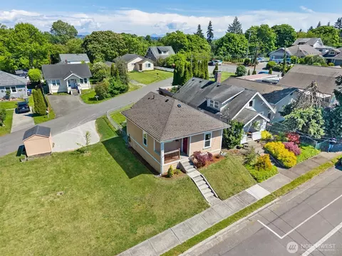 View/Area - 1823 Summit Ave, Everett, WA 98201 photo 2 of 14