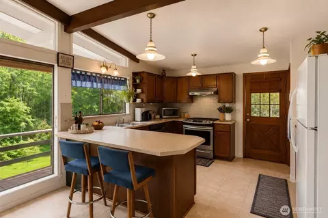 Kitchen - 91 E Jack Pine Ln, Union, WA 98592 photo 1 of 4