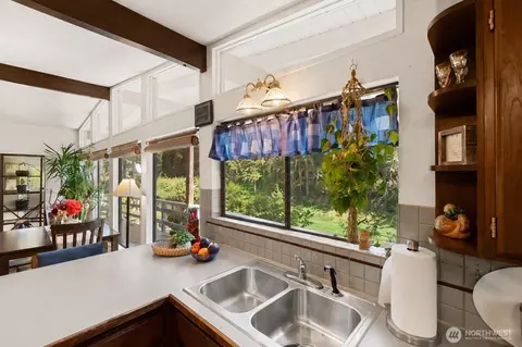 Kitchen - 91 E Jack Pine Ln, Union, WA 98592 photo 2 of 4