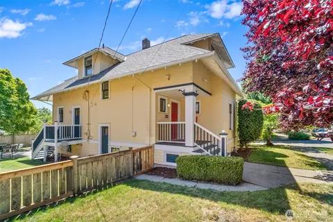 943 NW 60th St, Seattle, WA 98107