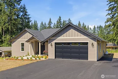 123 Cedar Dr, Chehalis, WA 98532