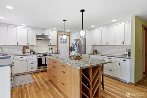 10611 237th Pl SW, Edmonds, WA 98020