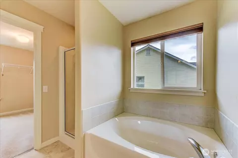 Bath - 20097 Ambers Pl SE, Monroe, WA 98272 photo 2 of 3