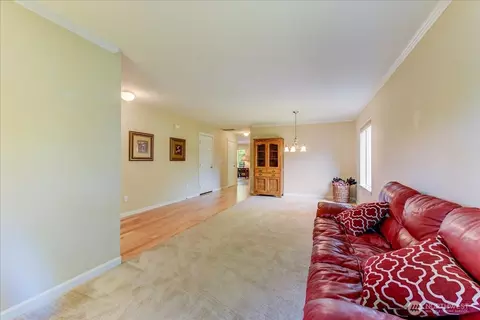 Living - 20097 Ambers Pl SE, Monroe, WA 98272 photo 3 of 6